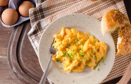 Làm món trứng bác kem ngon nhất đời bạn với món Dijon nhỏ