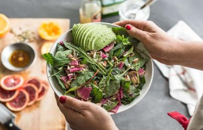 Cách dễ nhất để làm món salad của bạn bớt nhàm chán