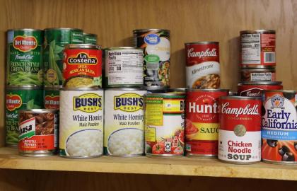 Những cách dễ nhất để mở lon mà không cần dụng cụ mở lon