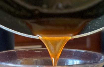 Bánh kếp của bạn cần xi-rô rượu táo