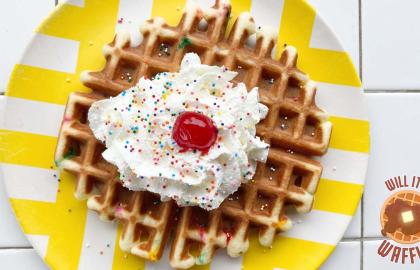 Những chiếc bánh quế sinh nhật này hầu như quá dễ dàng