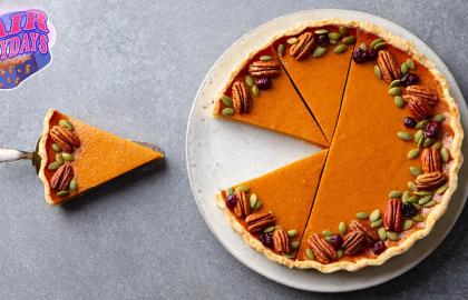 Chiên bánh bí ngô vào dịp Lễ tạ ơn