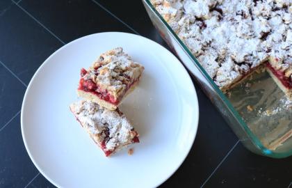 Sử dụng chút nước sốt nam việt quất còn sót lại để làm những thanh mứt này