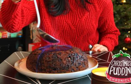 Biên niên sử bánh pudding Giáng sinh của Allie: Rực rỡ và phục vụ