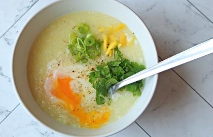 Trị cảm lạnh bằng một mẻ súp Thái của mẹ tôi