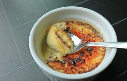 Đánh lừa bạn bè bằng món Crème Brûlée gian lận ba thành phần này