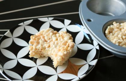 Làm những món bánh gạo khẩn cấp này bằng lò vi sóng