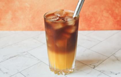 Cà phê đá nước cam mang lại cảm giác hồi hộp khi thời tiết ấm áp