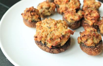 Nấm nhồi bằng nồi chiên không khí là bữa ăn nhỏ yêu thích của tôi