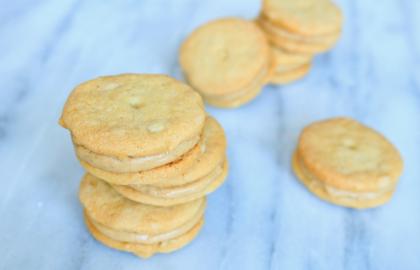 Cách làm bánh quy Do-Si-Dos theo phong cách Girl Scout của riêng bạn